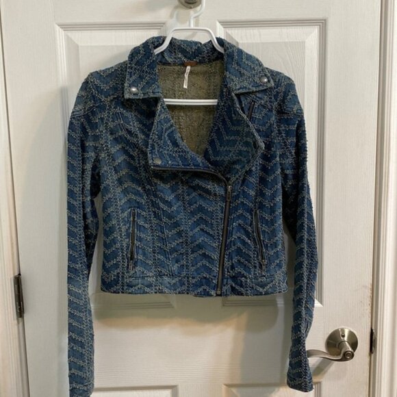 FREE PEOPLE Denim Moto Punched Pattern Motorcycle Jacket Women’s Size 2 XS - Picture 2 of 11